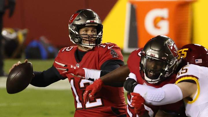 Mavs ‘Offer’ NFL Superstar Tom Brady 10-Day Contract Mavs ‘Offer’ NFL Superstar Tom Brady 10-Day Contract