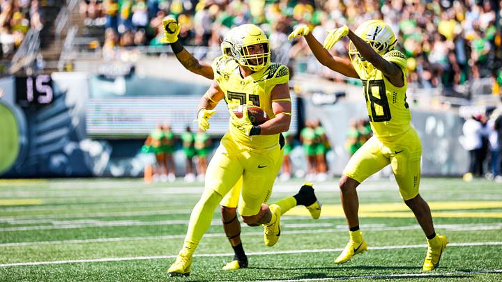 Tosh Lupoi Looking for Oregon Defense to Be 'Extremely Aggressive' Tosh Lupoi Looking for Oregon Defense to Be 'Extremely Aggressive'