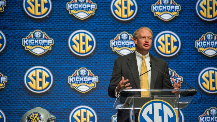 Will New Rule Finally Deal With Fake Injuries in College Football? I'm Skeptical. Will New Rule Finally Deal With Fake Injuries in College Football? I'm Skeptical.