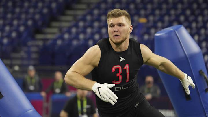 How Much Is Aidan Hutchinson Expected to Earn for Rookie Deal?