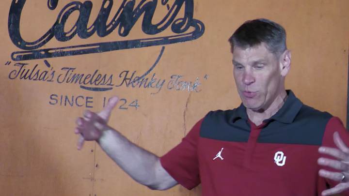 WATCH: Oklahoma Coach Porter Moser Sooner Caravan Stop 1 WATCH: Oklahoma Coach Porter Moser Sooner Caravan Stop 1