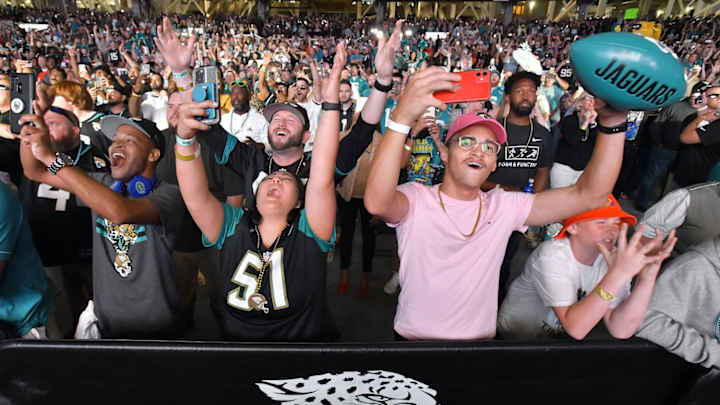 2022 NFL Draft: Jaguars Trade Back Into First Round For No. 27