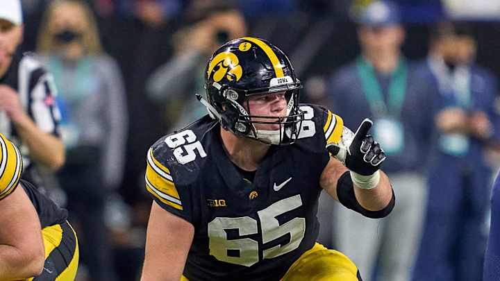 Linderbaum Expected to Be Ravens Starting Center As Rookie