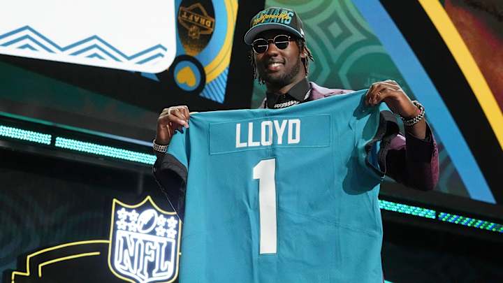 Jaguars' Devin Lloyd Basks in Draft Surprise: 'I Had No Idea I Was Going to Jacksonville'