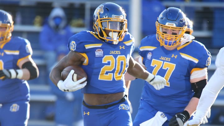 Strange Draft Gets Strong: Patriots Select South Dakota RB Pierre Strong in 4th Round