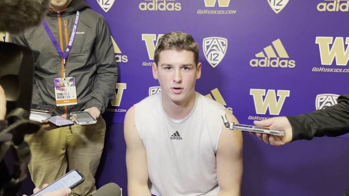 Things Turn Familiar and Comfortable for Huard in Closing Scrimmage