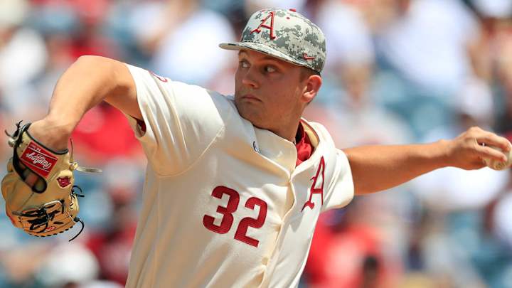 Razorbacks Get Homers to Down Ole Miss, 4-3