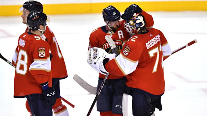 SI:AM | NHL Playoffs Preview: Sudden-death OT, Beards and Handshakes