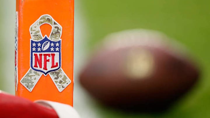 Raiders Participate on Salute to Service Event During the NFL Draft Raiders Participate on Salute to Service Event During the NFL Draft