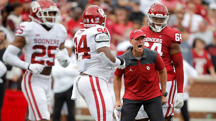 Without a Get-Back Coach, Oklahoma's Brent Venables Has No Plans to Dial Back Intensity