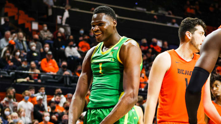 Oregon Ducks Center N'Faly Dante Announces Return for 2022-23 Season