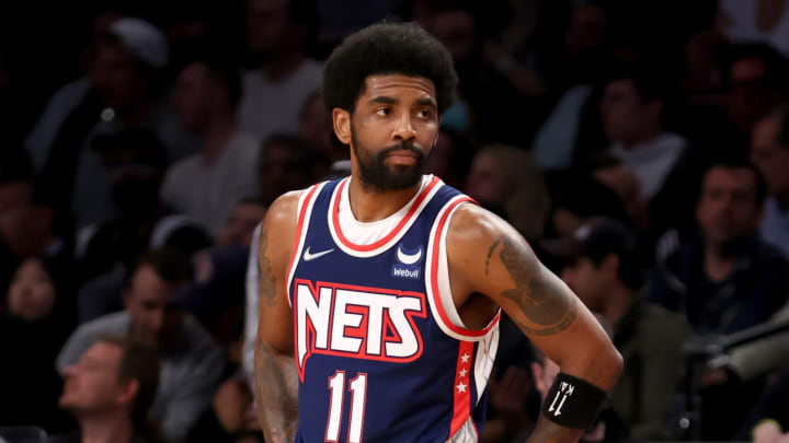 Kyrie Irving Calls Himself ‘a Martyr’ Over Vaccine Stance Kyrie Irving Calls Himself ‘a Martyr’ Over Vaccine Stance