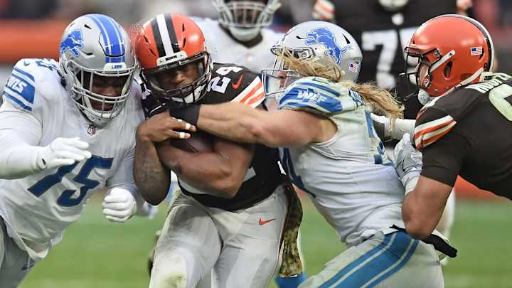 After Tough NFL Rookie Season, Ex-Husky Onwuzurike Went Back to Work