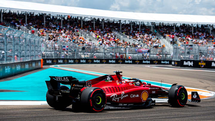 F1 News: Carlos Sainz Reveals He's Struggling With Neck Pain After Miami GP Crash F1 News: Carlos Sainz Reveals He's Struggling With Neck Pain After Miami GP Crash