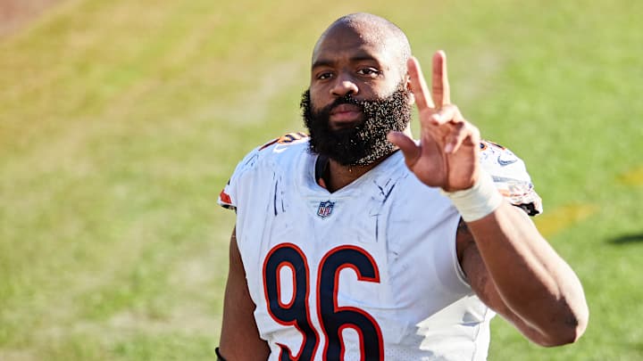 Falcons Free Agent Target Signs With NFC South Rival