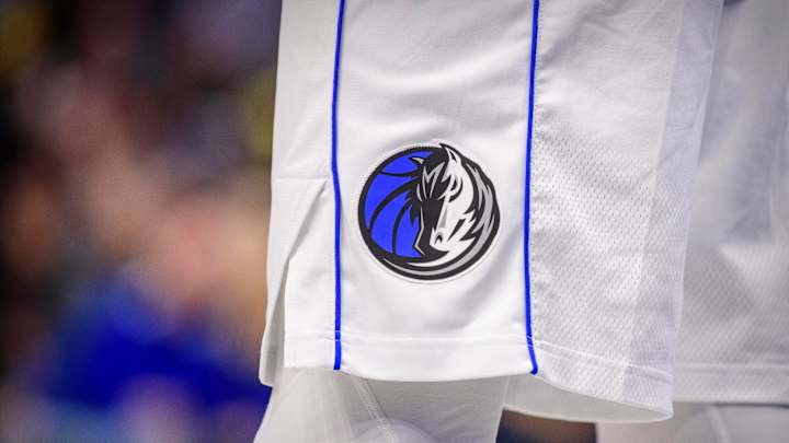 Mavericks Announce Punishment for Fans in Incident With Chris Paul’s Family