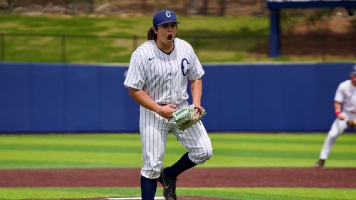 Baseball: No. 15 Hookc Sweeps Creighton to Reach 40-Win Mark Baseball: No. 15 Hookc Sweeps Creighton to Reach 40-Win Mark