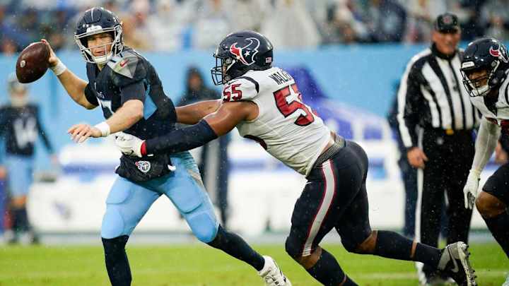 Report: Colts Visiting with Free-Agent Edge DeMarcus Walker Report: Colts Visiting with Free-Agent Edge DeMarcus Walker