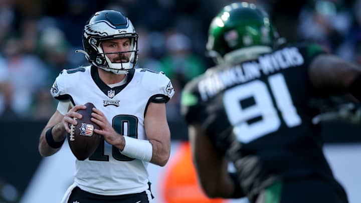 Mumme-Leach Connection on Display in Eagles QB Room