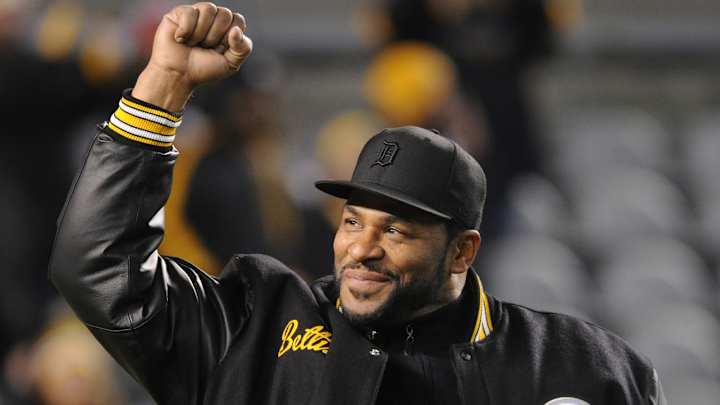 NFL Hall of Famer Jerome Bettis Announces Completion of Business Degree