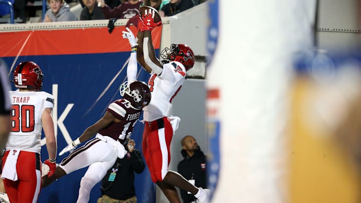 CB Emmanuel Forbes Jr. Heading into 2022 Season With A Chip on His Shoulder CB Emmanuel Forbes Jr. Heading into 2022 Season With A Chip on His Shoulder