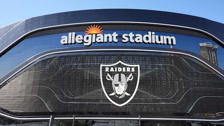 Former Raiders Employees Detail Accounts of Front Office Dysfunction Former Raiders Employees Detail Accounts of Front Office Dysfunction