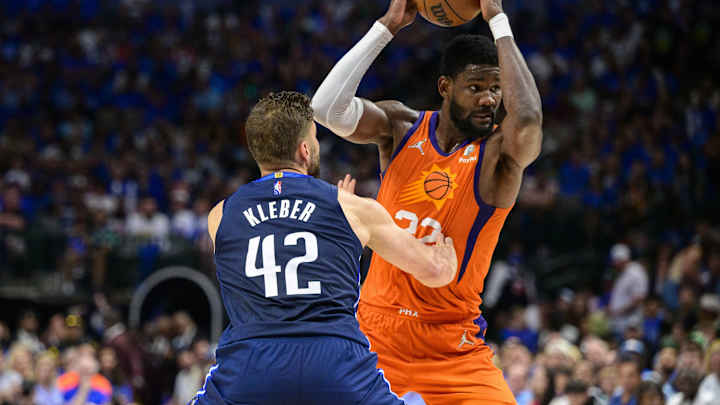 Should Spurs Make Free Agency Push For Suns' Deandre Ayton? Should Spurs Make Free Agency Push For Suns' Deandre Ayton?