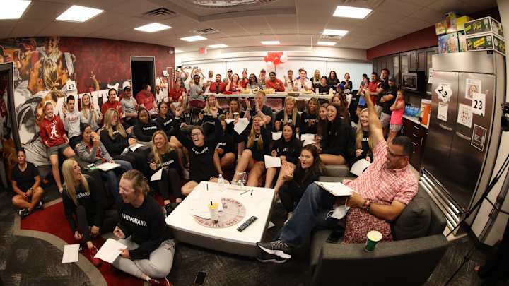 Alabama Softball Earns No. 6 Seed in NCAA Tournament