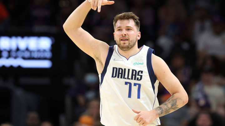 Mavs-Suns Game 7 Donuts: Doncic, Dinwiddie Lead Dumbfounding Dallas Devastation, 123-90 Mavs-Suns Game 7 Donuts: Doncic, Dinwiddie Lead Dumbfounding Dallas Devastation, 123-90