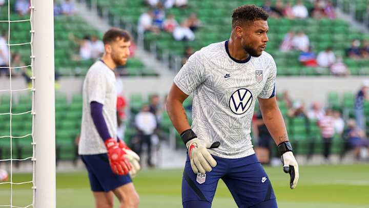 U.S. Great Dempsey Suggests Loans for USMNT GKs Steffen, Turner