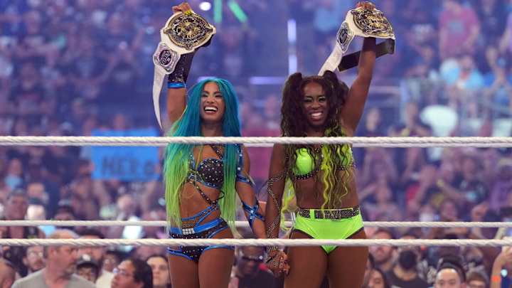 Sasha Banks, Naomi Leave ‘WWE Raw’ Mid-Show