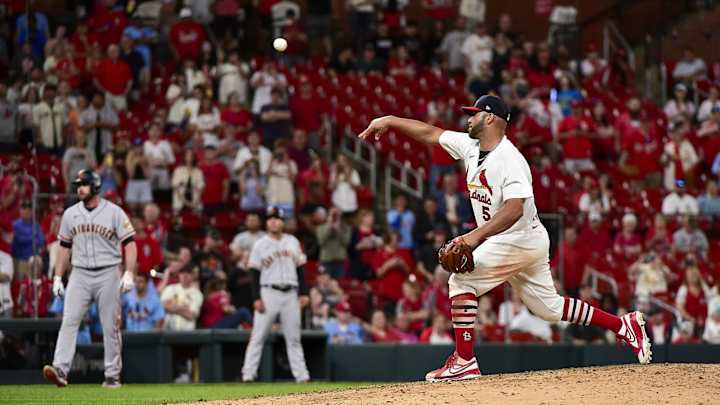 Here's How Twitter Reacted to Albert Pujols' MLB Pitching Debut on Sunday Night Here's How Twitter Reacted to Albert Pujols' MLB Pitching Debut on Sunday Night
