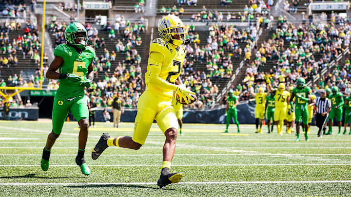 Previewing Oregon Football's Passing Game Ahead of Fall Camp Previewing Oregon Football's Passing Game Ahead of Fall Camp
