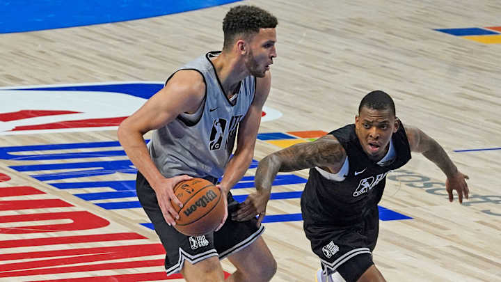 Transfer … or Turn Pro? Portal Era Allowing College Stars to Keep Options Open