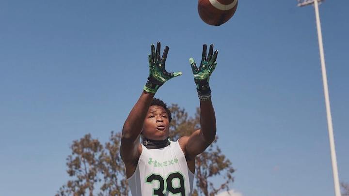 Batter Up: Huskies Offer Arizona WR, Son of Former MLB Player