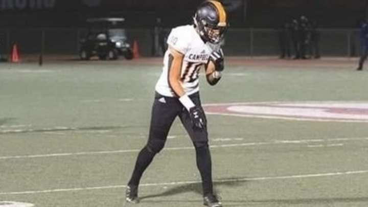 Surf's Up: Huskies Find, Offer Intriguing Hawaiian QB Surf's Up: Huskies Find, Offer Intriguing Hawaiian QB