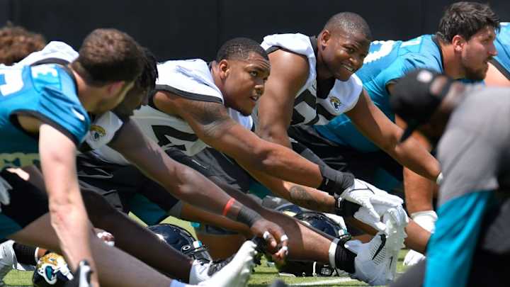 Jaguars Rookies Share Their Impressions of No. 1 Pick Travon Walker Jaguars Rookies Share Their Impressions of No. 1 Pick Travon Walker