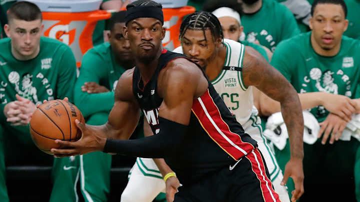 Heat’s Jimmy Butler Leaves Miami’s Game 3 Win With Knee Injury