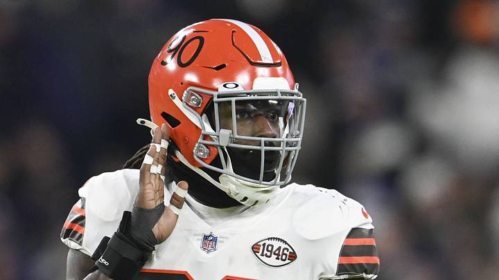 Star Edge Rusher Jadeveon Clowney Agrees to One-Year Deal With Browns