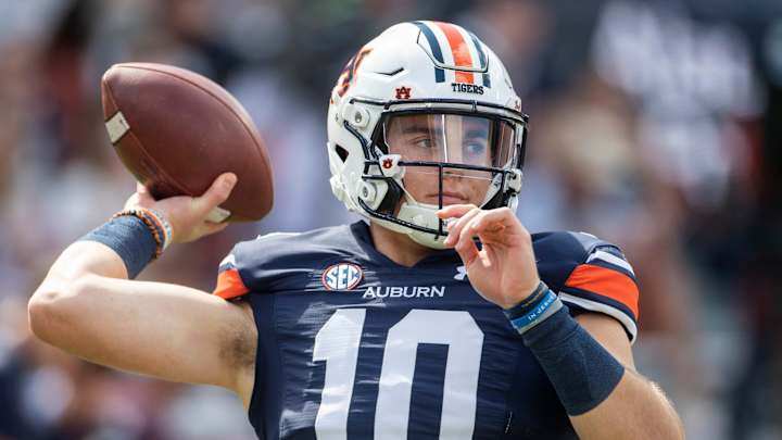 Auburn Football's top ten all-time passing yard leaders