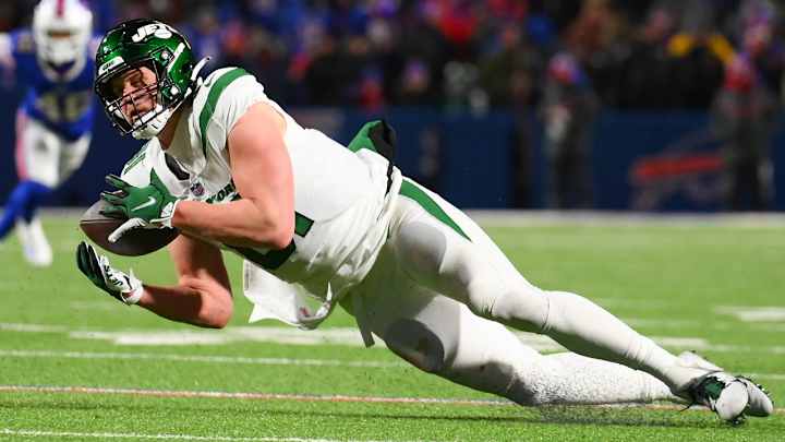 49ers Sign Tight End Tyler Kroft to One-Year Deal