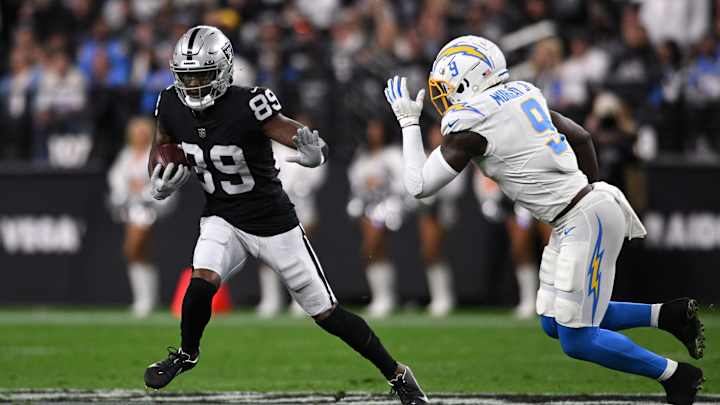 Darren Waller Wishes Only Good For Bryan Edwards Darren Waller Wishes Only Good For Bryan Edwards