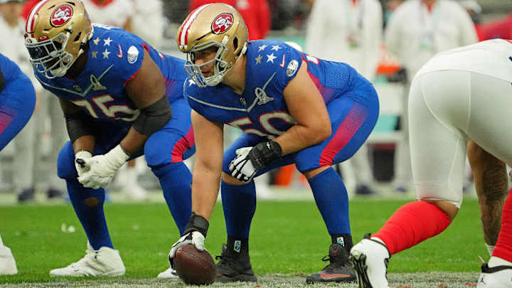 49ers Have a "Pretty Good Idea" of Alex Mack's Status per Kyle Shanahan