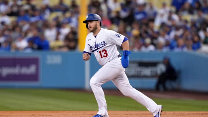 Dodgers: Former MVP Caliber Player Backs Max Muncy After Game-Ending Error
