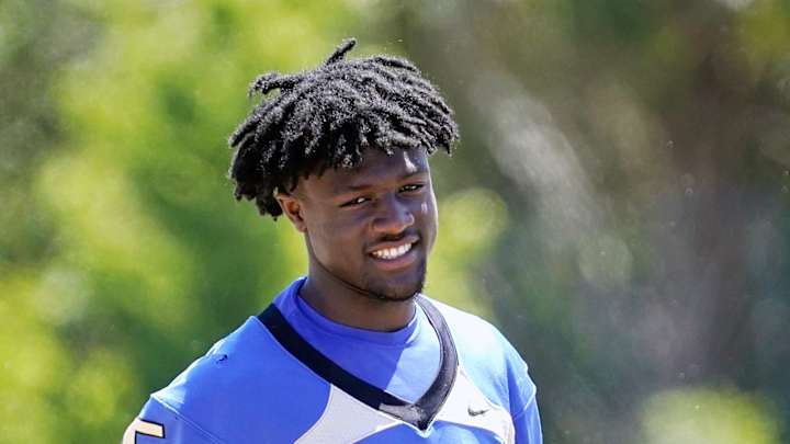 Wisconsin football offers 2024 defensive back Zavier Mincey