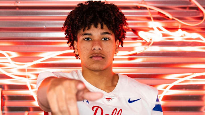 Huskies Top Off the Tank with Offer to a Corner Named Diesel