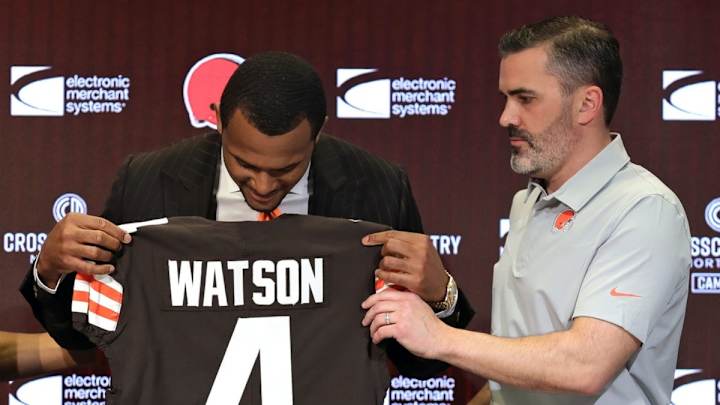 Deshaun Watson Gives Anthony Walker a Gift for Jersey No. 4