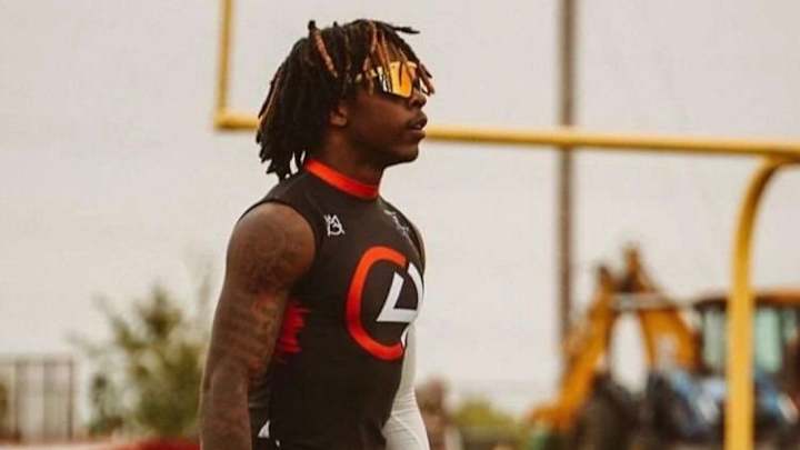 Oregon Set to Host 2024 Texas Commit Aeryn "Bubba" Hampton This Summer Oregon Set to Host 2024 Texas Commit Aeryn "Bubba" Hampton This Summer