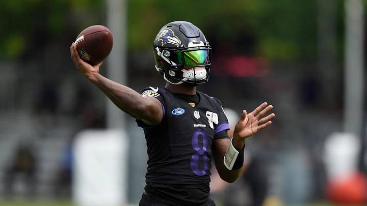 Lamar Jackson Reports Early to Camp, Ready to Roll
