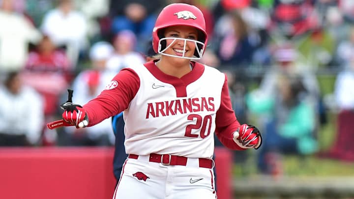 Razorbacks Win First on Hannah Gamill Walk-Off Single